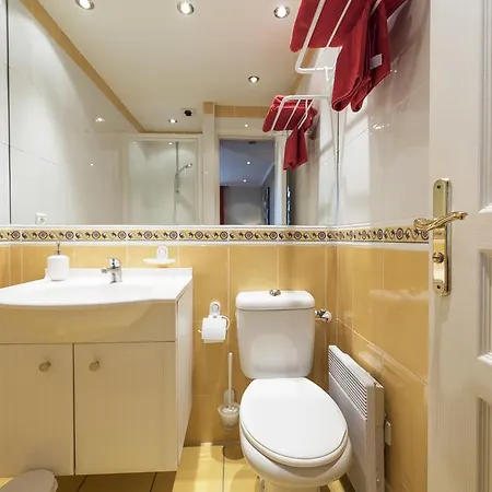 One Bedroom 100 Mt To Croisette Cannes